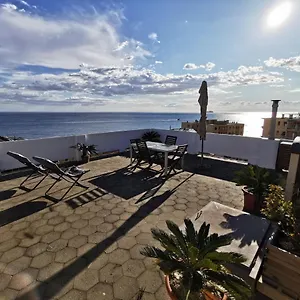 https://blue-nest.hotelitalianriviera.com